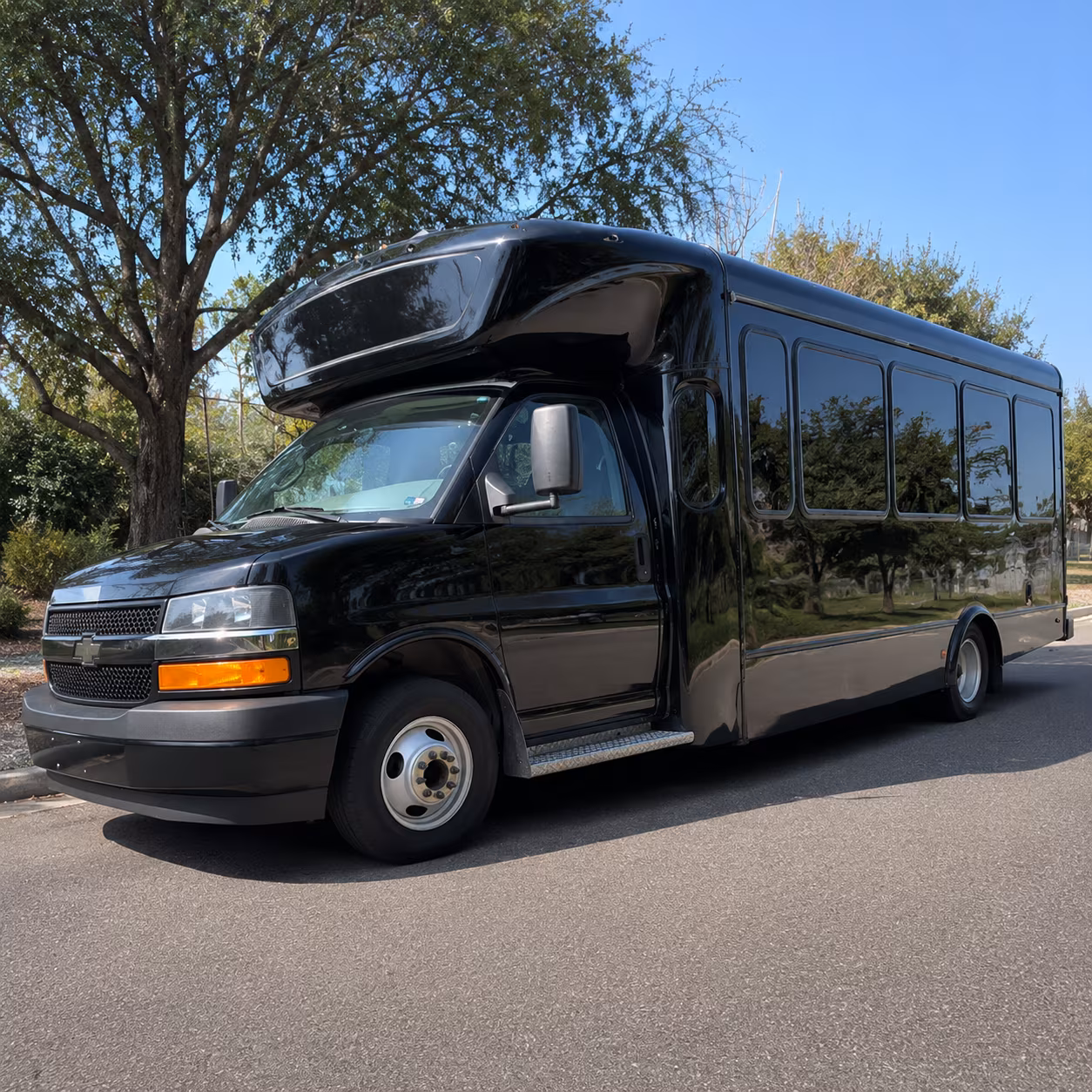 Lakewood Birthday, Sweet 16, & Quinceañera Party Bus Rentals