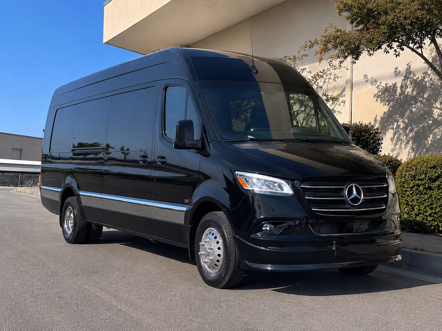 Long Beach Airport Shuttle & Transportation onboard seating